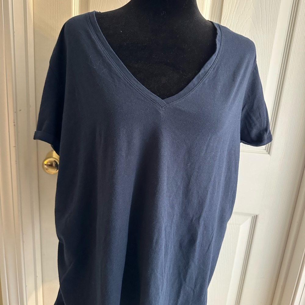 Banana Republic Navy Timeless V-Neck Tee